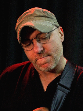 Jimi Tunnell playing his Canton Custom Instrument